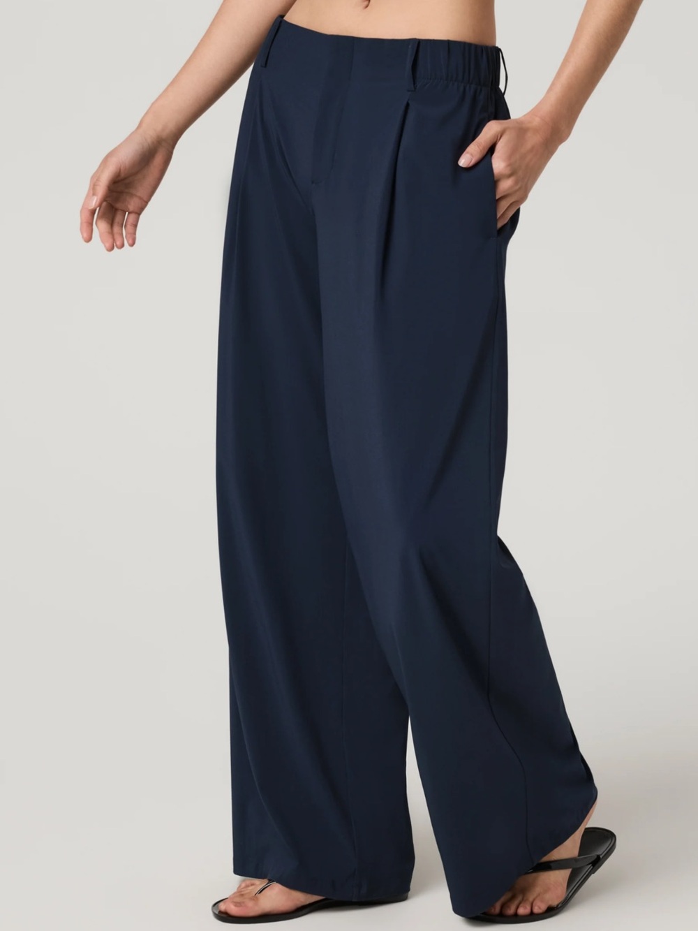 Vuori Villa Wide leg Trouser- Ink - Picture 2 of 6
